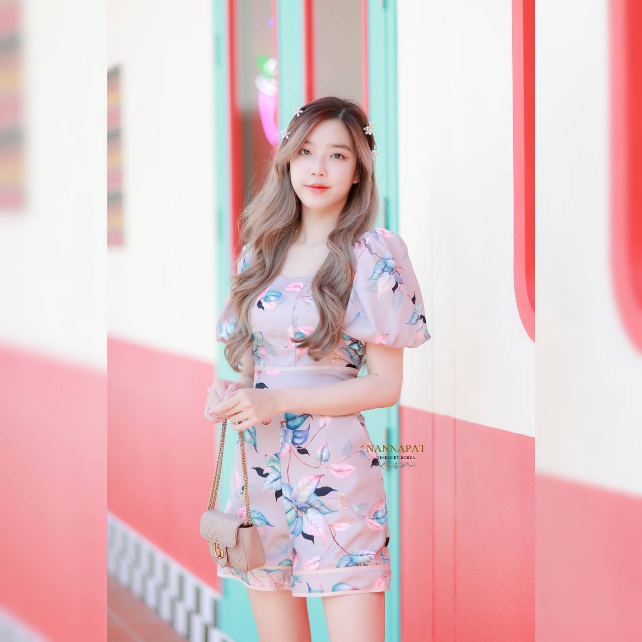 เพลสูทสีทูปอมชมพู