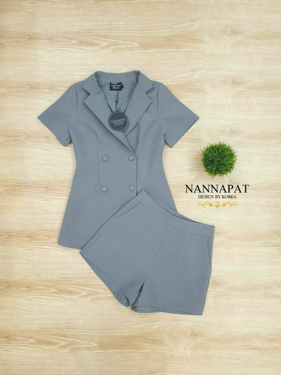 เสื้อกระดุมหน้ากางเกงมีกระเป๋า