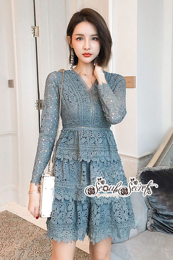 มินิเดรสสวยหรูลุคสาวเกาหลีเป็นเดรสโทนสีเขียวคลาสสิก