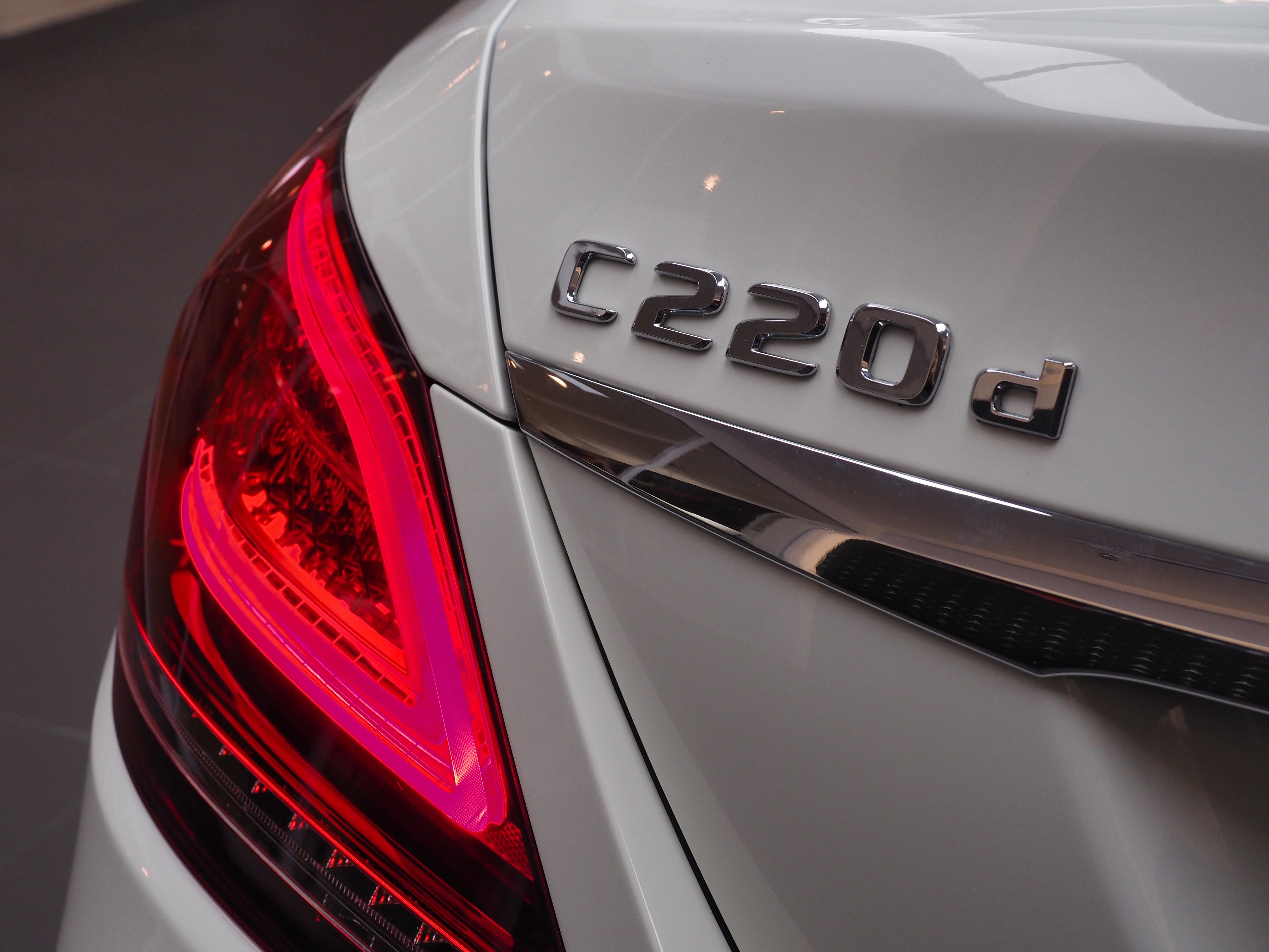 จองแล้ว C220d Exclusive W205
