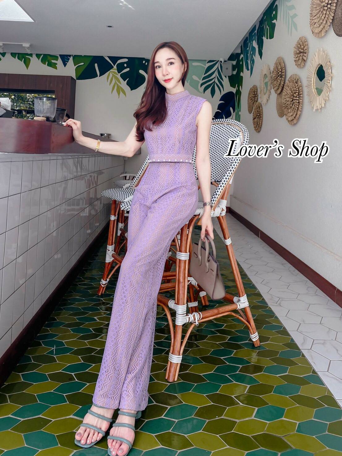 สื้อทรงแขนกุดแต่งมุขช่วงเอวมีซิบหลัง
