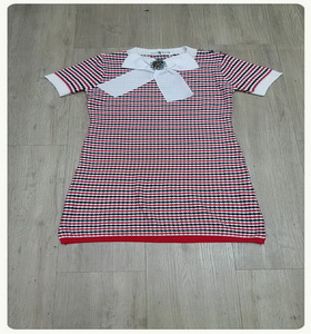 เดรสผ้าไหมเสื้อคอกลมแขนสั้น