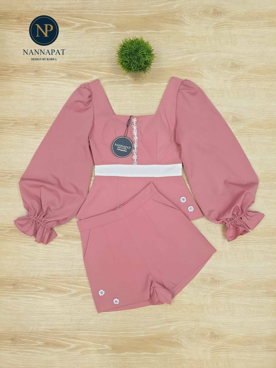 เสื้อซิปหลัง แขนยาวพอง