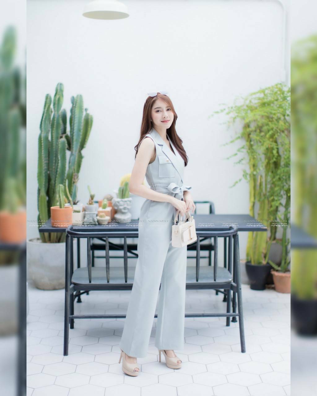 จั้มสูทซิปหลัง