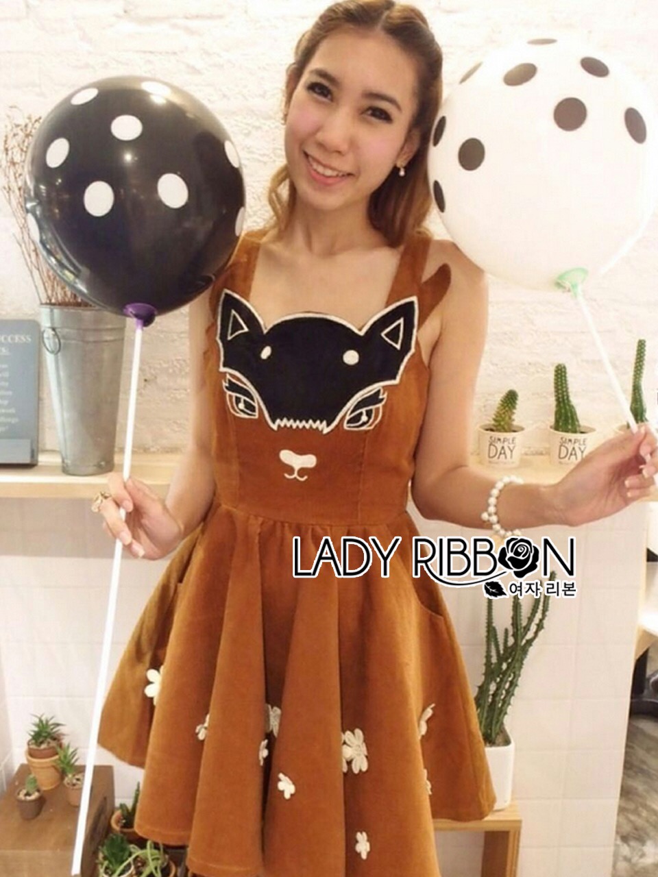 Lady Ribbon's Made 🎀 Lady Claire Pretty Little Deer Embroidered with White Daisy Velvet Dress เดรสแขนกุดสีน้ำตาลปักลา