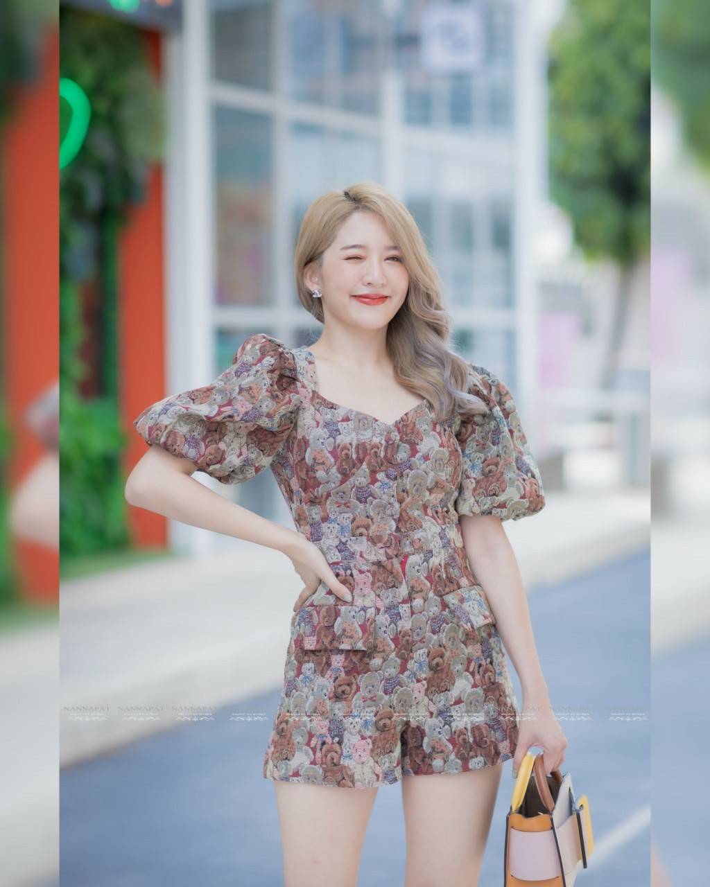 เเพลสูทงานกระดุมหน้า แขนตู้มๆ