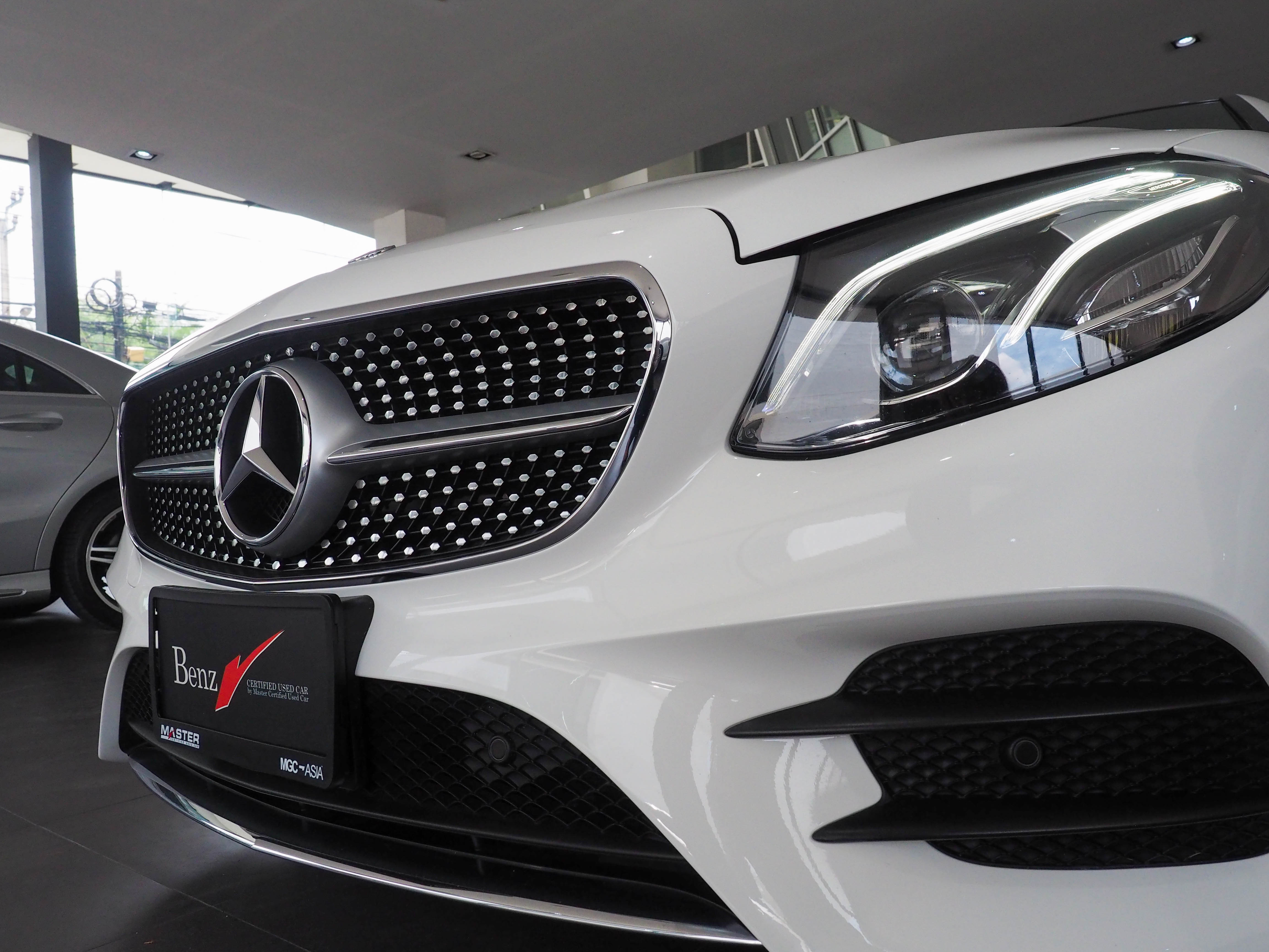 จองแล้ว E300 Coupe AMG W238