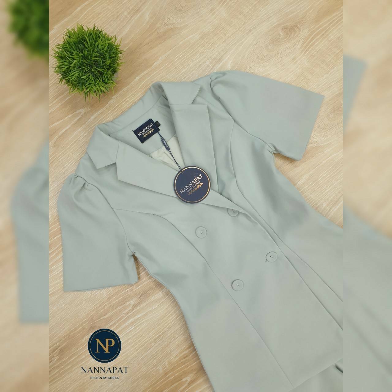 เสื้อคอป แขนสั้นจับจีบไหล่กระดุมหน้า