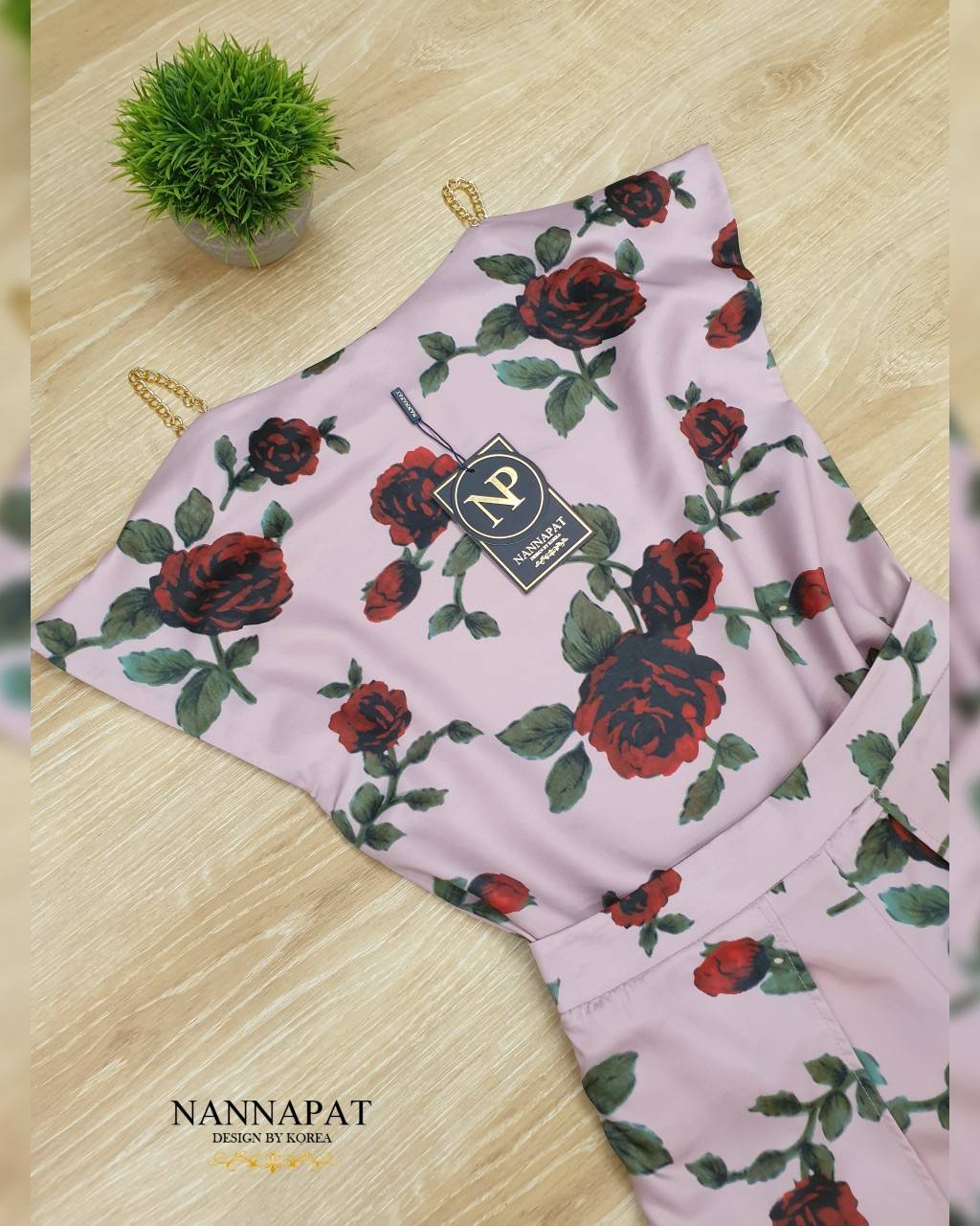 เสื้อไหล่โซ่ทองสวมหัวกางเกงซิปหลัง