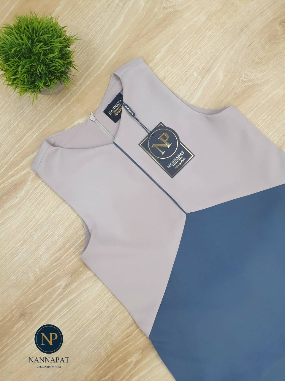 เสื้อซิปหลัง ตัวทูโทน