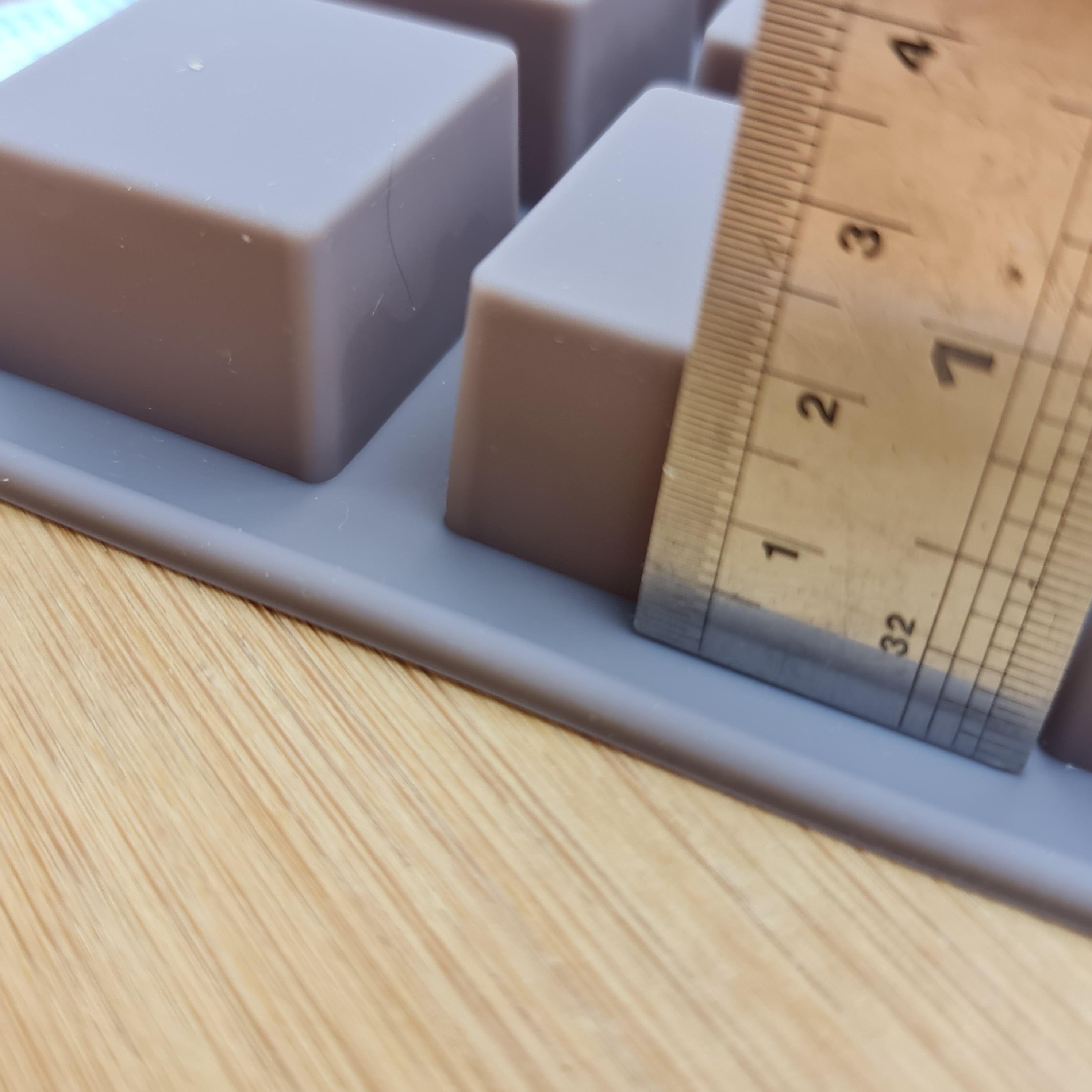 พิมพ์ซิลิโคน สี่เหลี่ยม 3*3*2cm. แม่พิมพ์ วุ้นแฟนซี น้ำแข็ง ช็อคโกแลต สบู่ เรซิ่น เจริญ12 j12