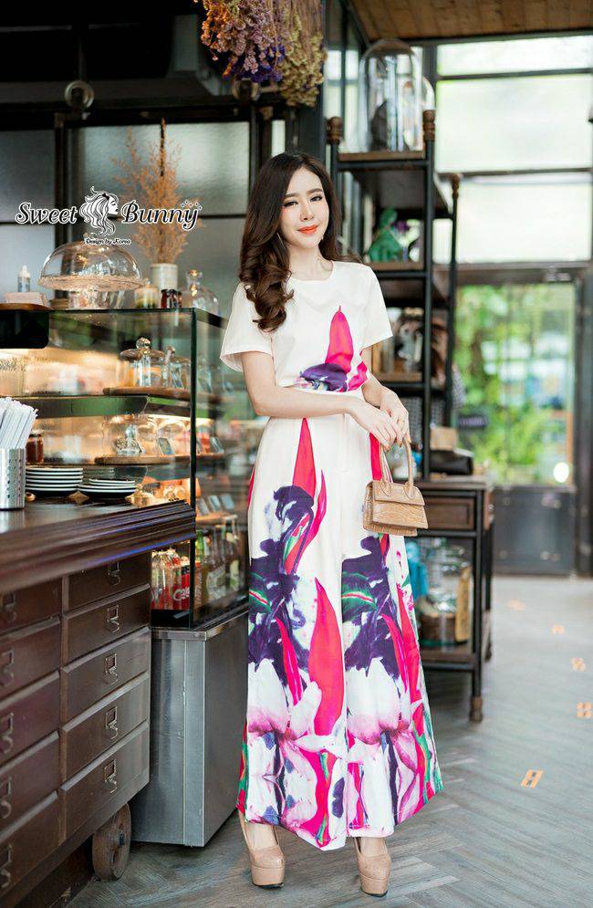 ชุดเซ็ตเสื้อคอกลมแขนสั้น