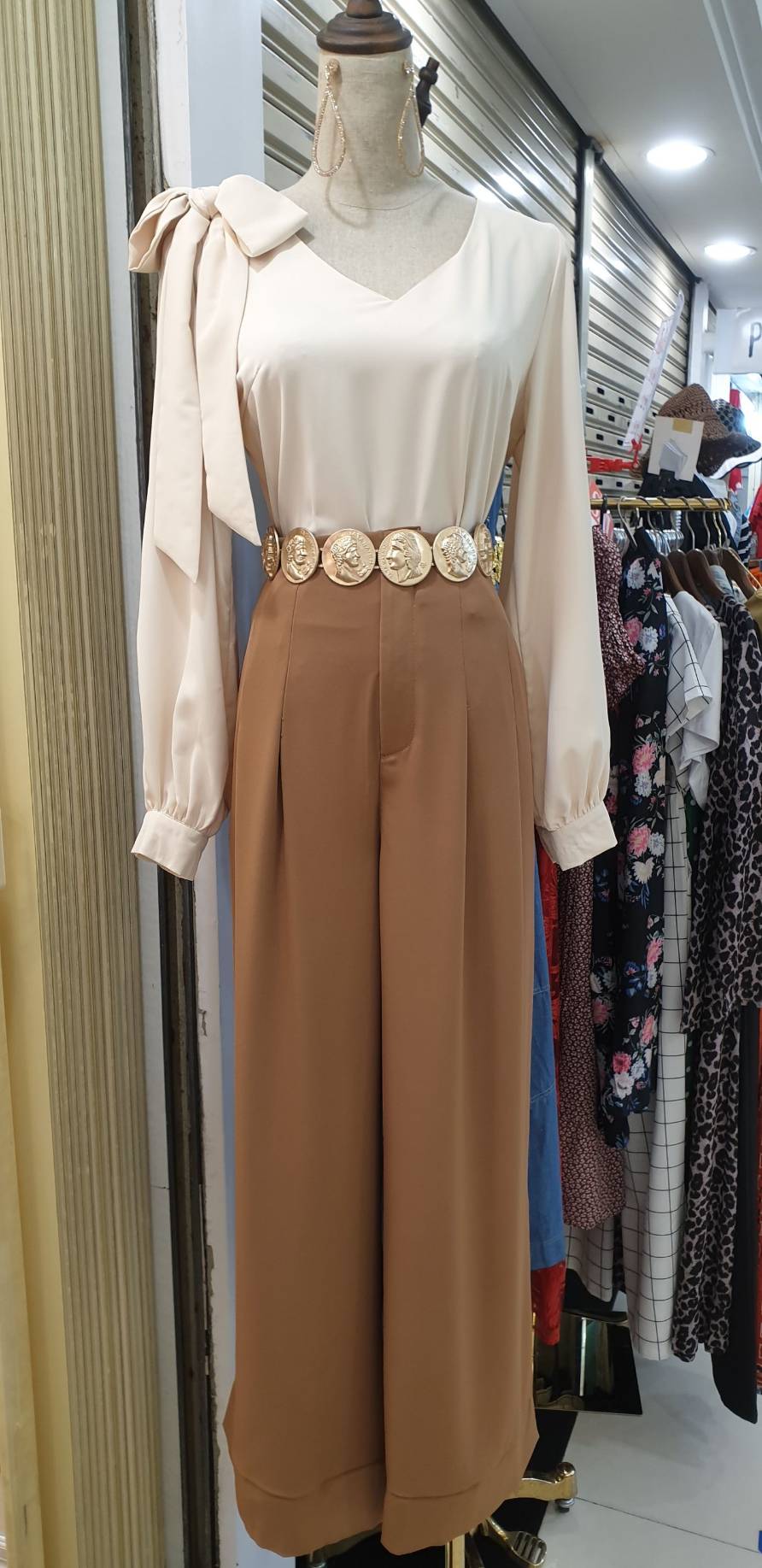 ชุดเซ็ตเสื้อแขนยาวพองๆ
