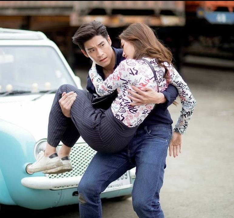 เสื้อสามารถสวมได้เลยคะ ลายเก๋ไก๋