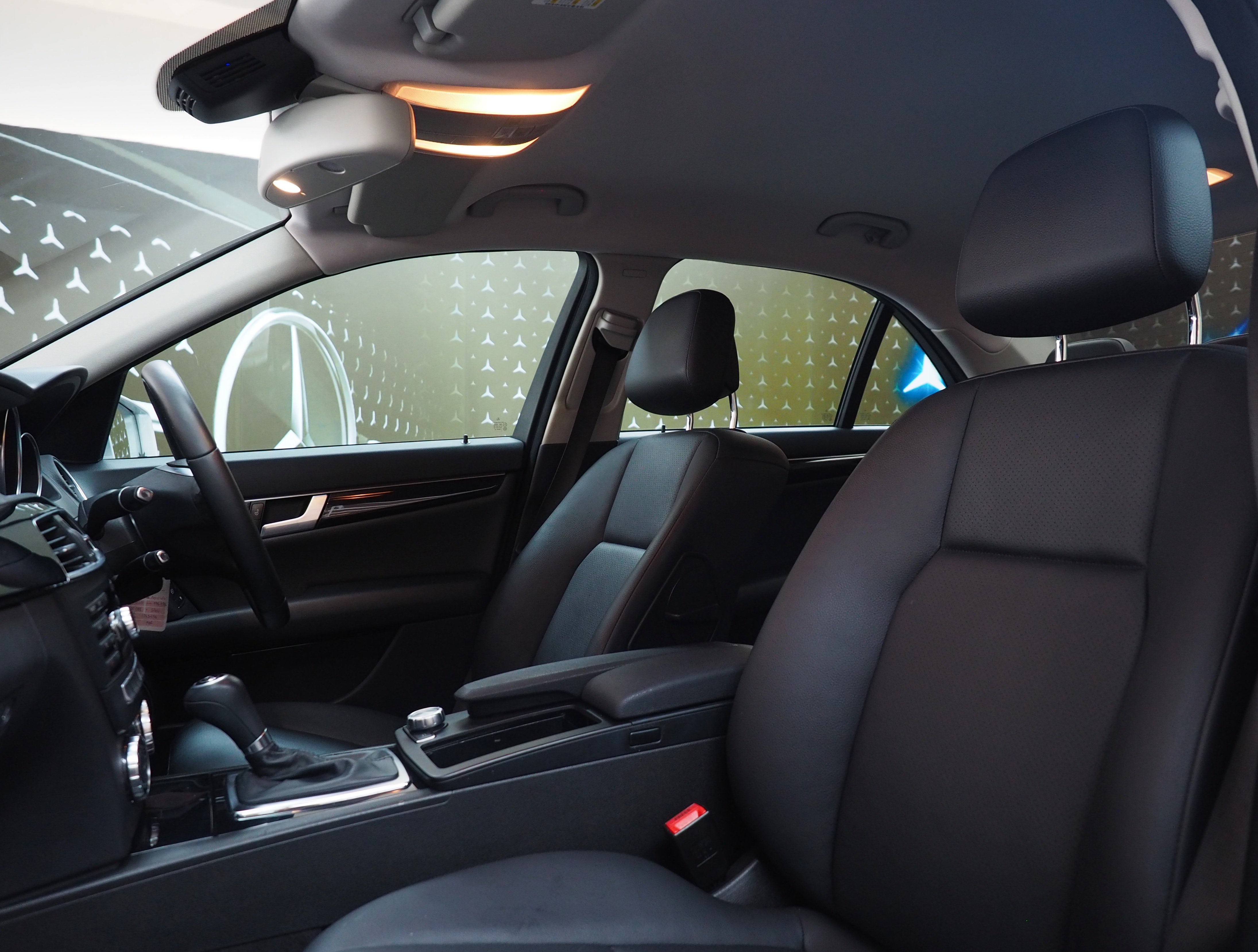 จองแล้ว C200 CGI Style W204