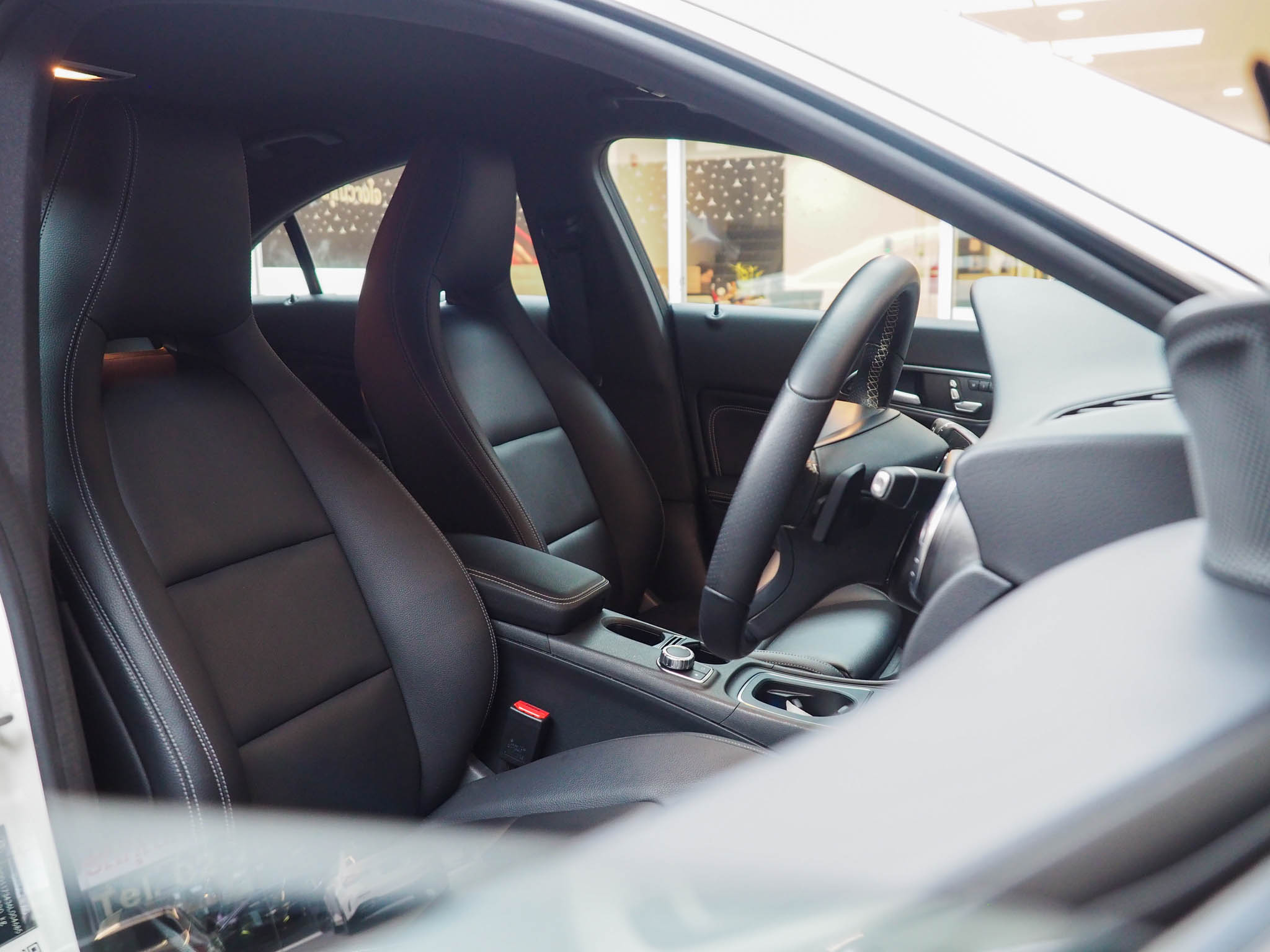 จองแล้ว CLA200 Urban W117