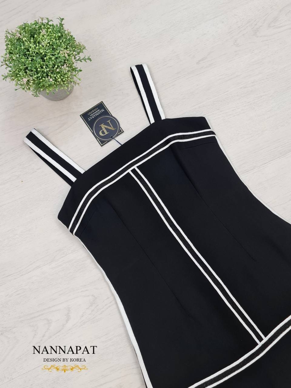 เสื้อทรงยาว ซิปหลัง ตัดเส้นลายเก๋ๆ