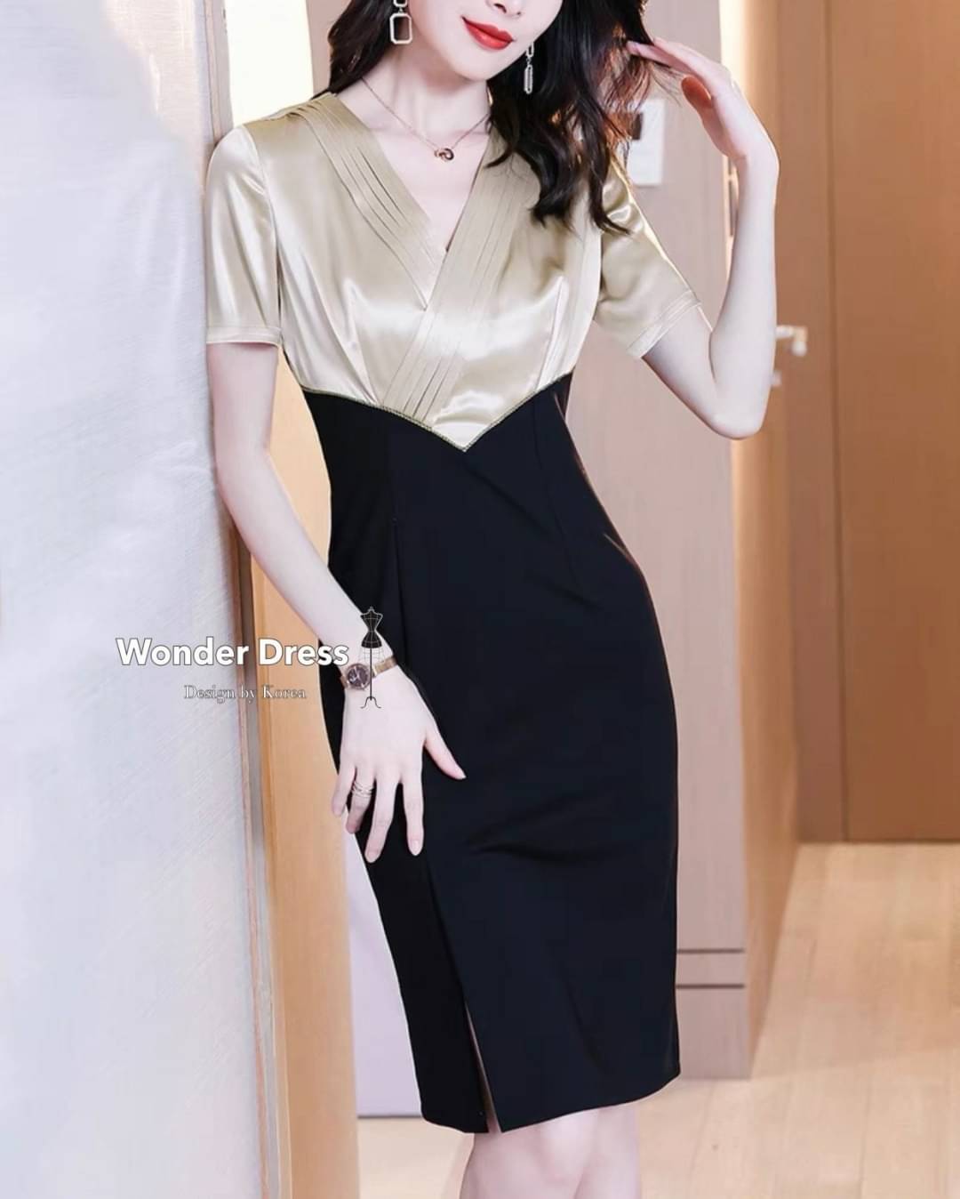 เดรสเนื้อผ้าโพลีเอสเตอร์สีครีม