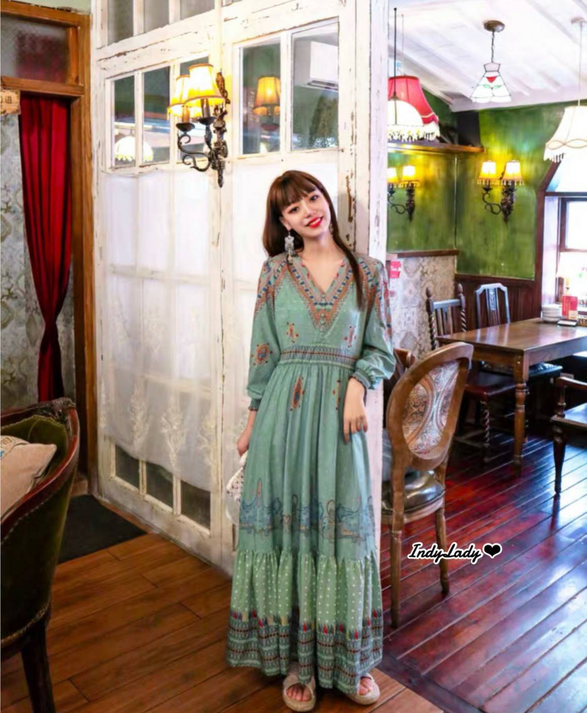 Maxi Dress คอวี มาในโทนสีเขียว แขนยาว