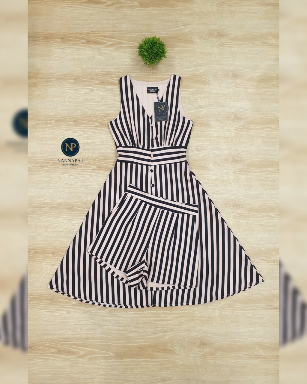 เดรสกระดุมหน้า มาคู่กับกางเกง