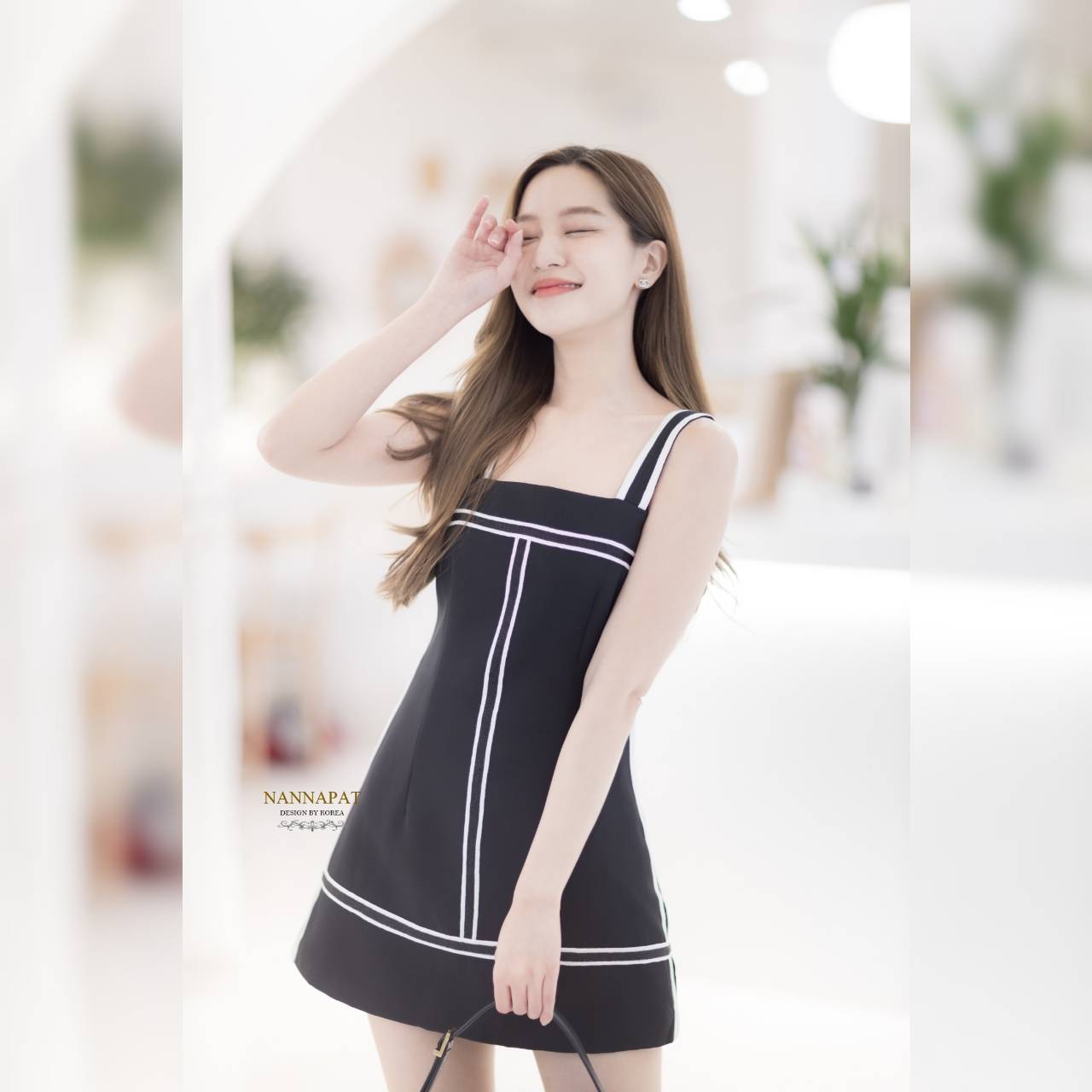 เสื้อทรงยาว ซิปหลัง ตัดเส้นลายเก๋ๆ