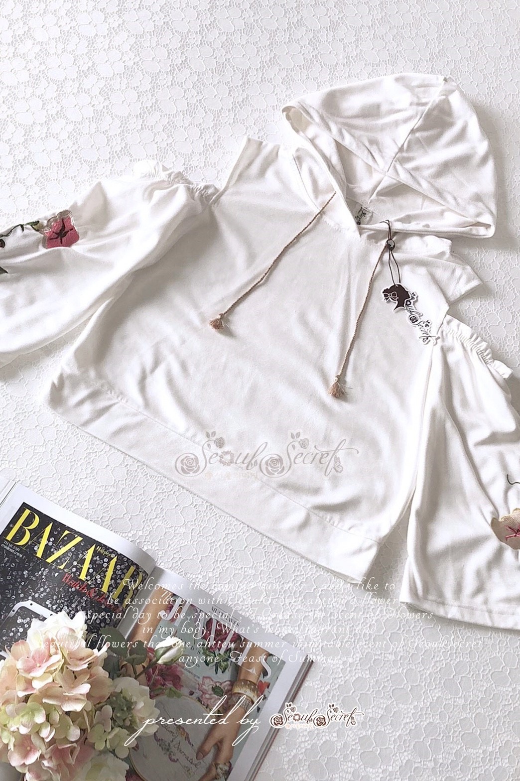 เสื้อเนื้อผ้าโฟรเวย์โทนสีขาวออฟไวท์