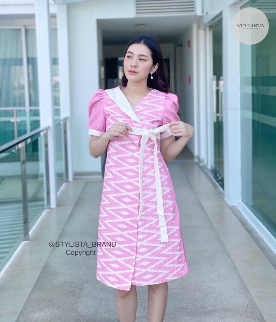 เดรสลายไทย ทรงโมเดิร์นผูกโบว์