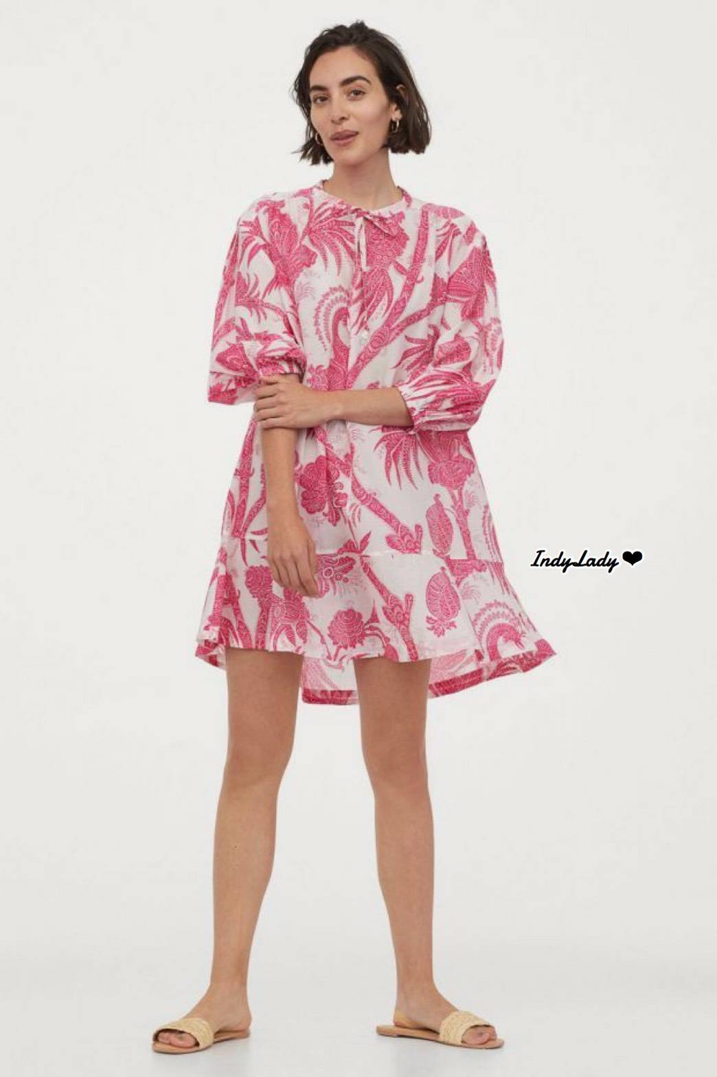 มินิเดรส H&M ทรงปล่อยๆ แขน 5 ส่วน