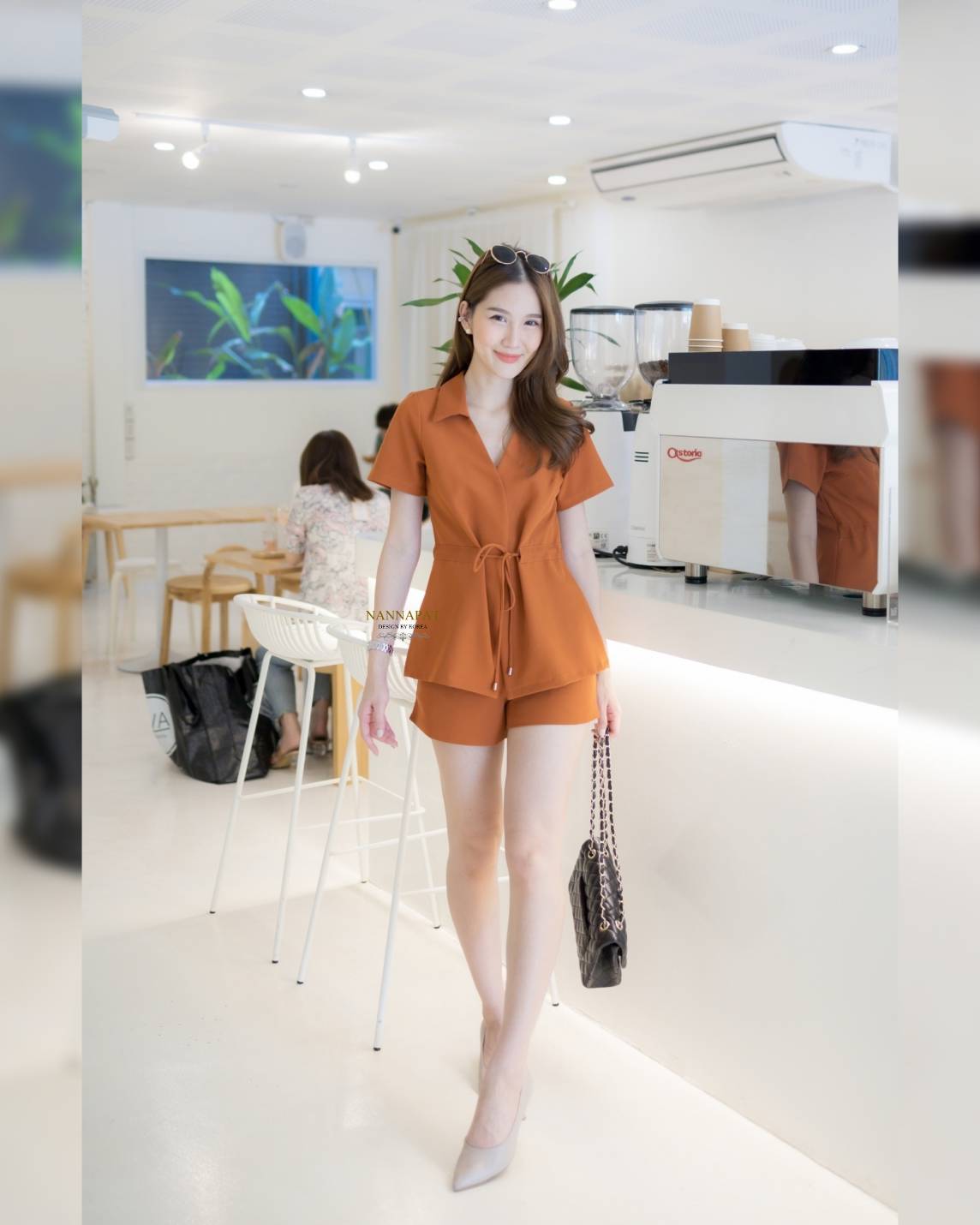 เสื้อกระดุมหน้า มีเชือกรูดผูกเอว