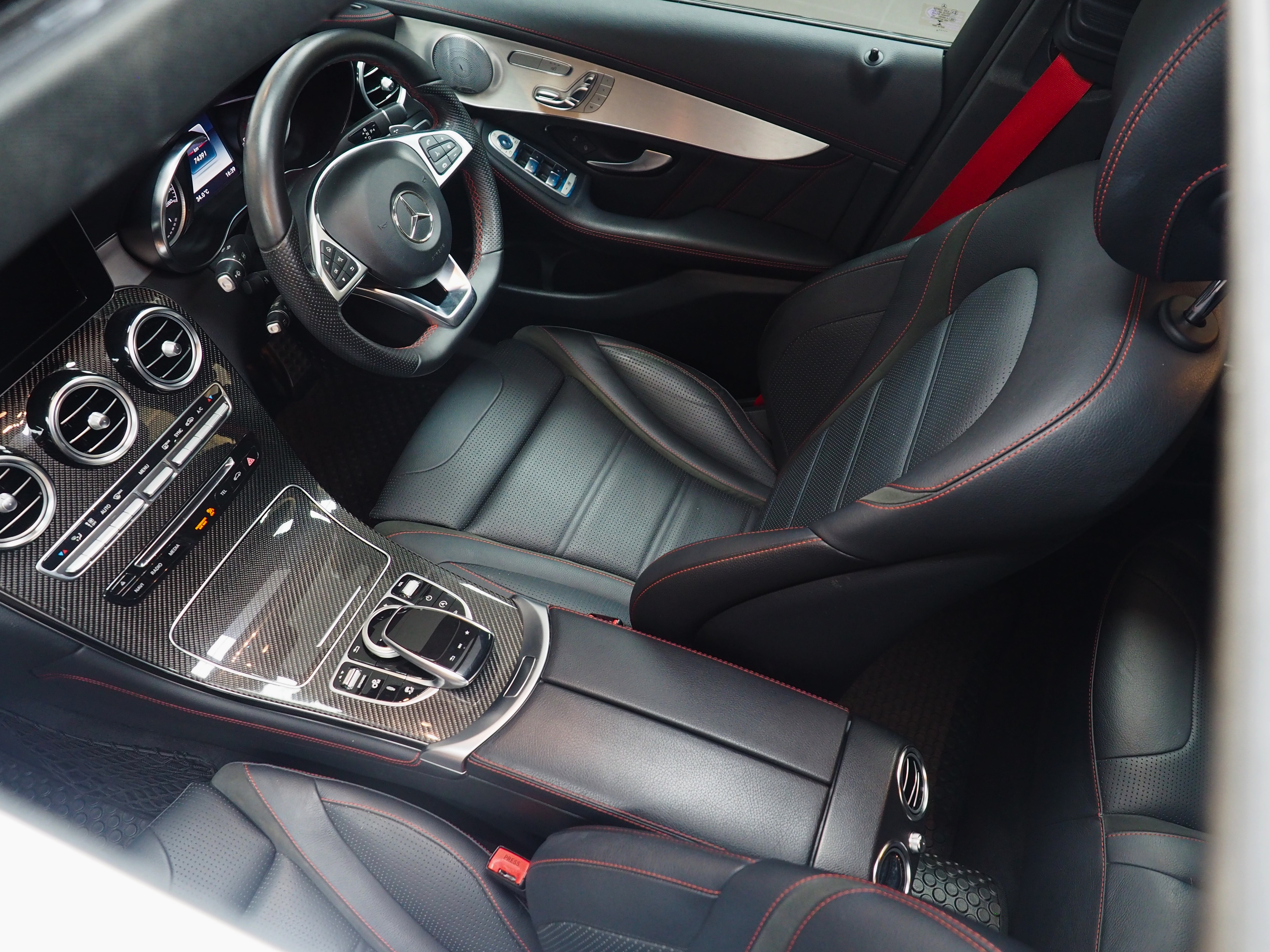 จองแล้ว GLC43 AMG Coupe 4Matic W253