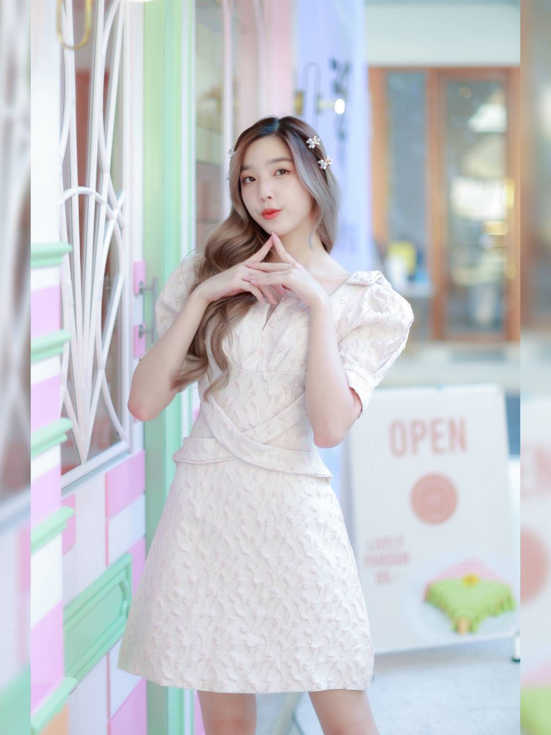 เดรสแต่งโบว์ไหล่น่ารัก