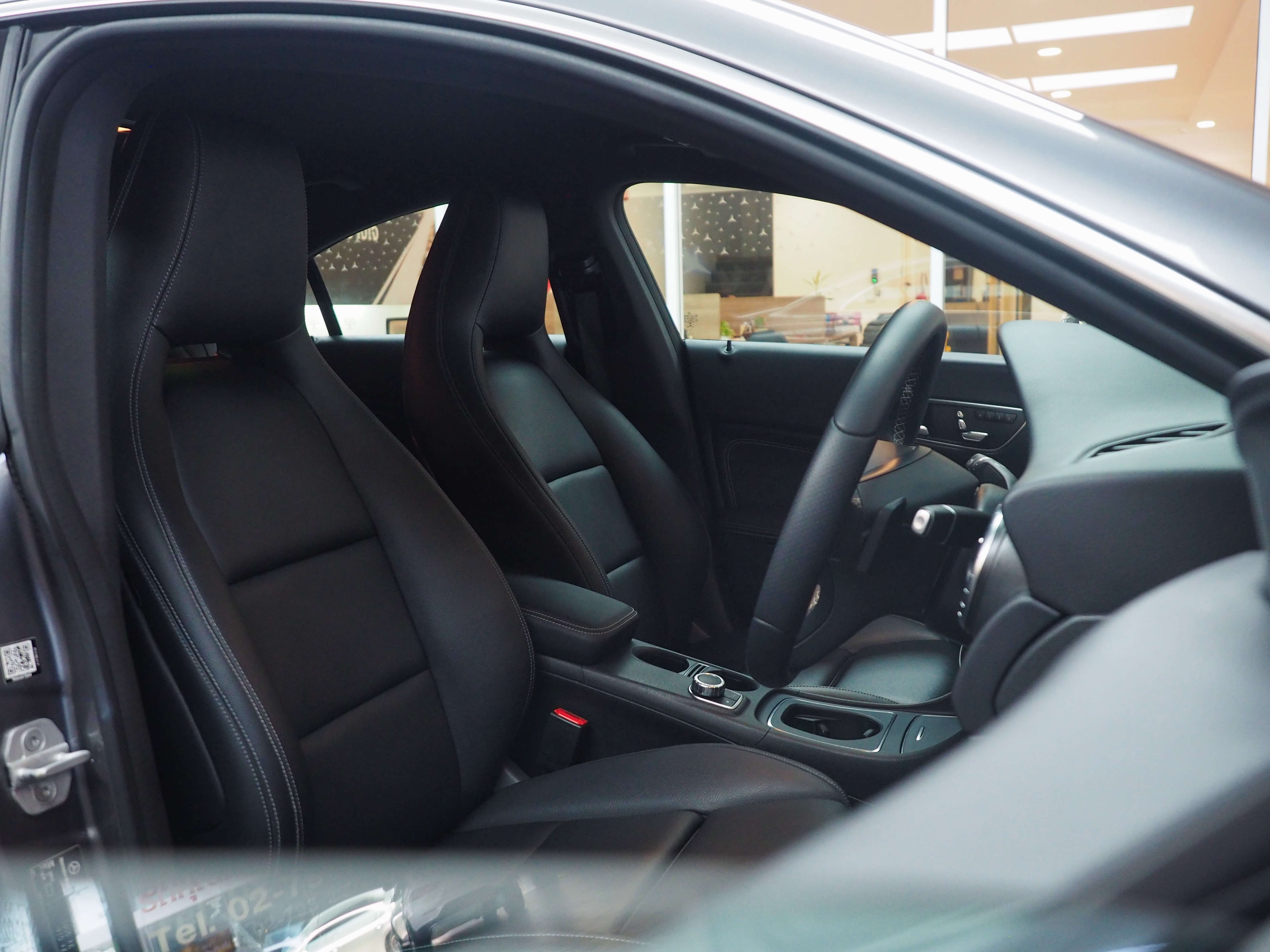 จองแล้ว CLA200 Urban W117