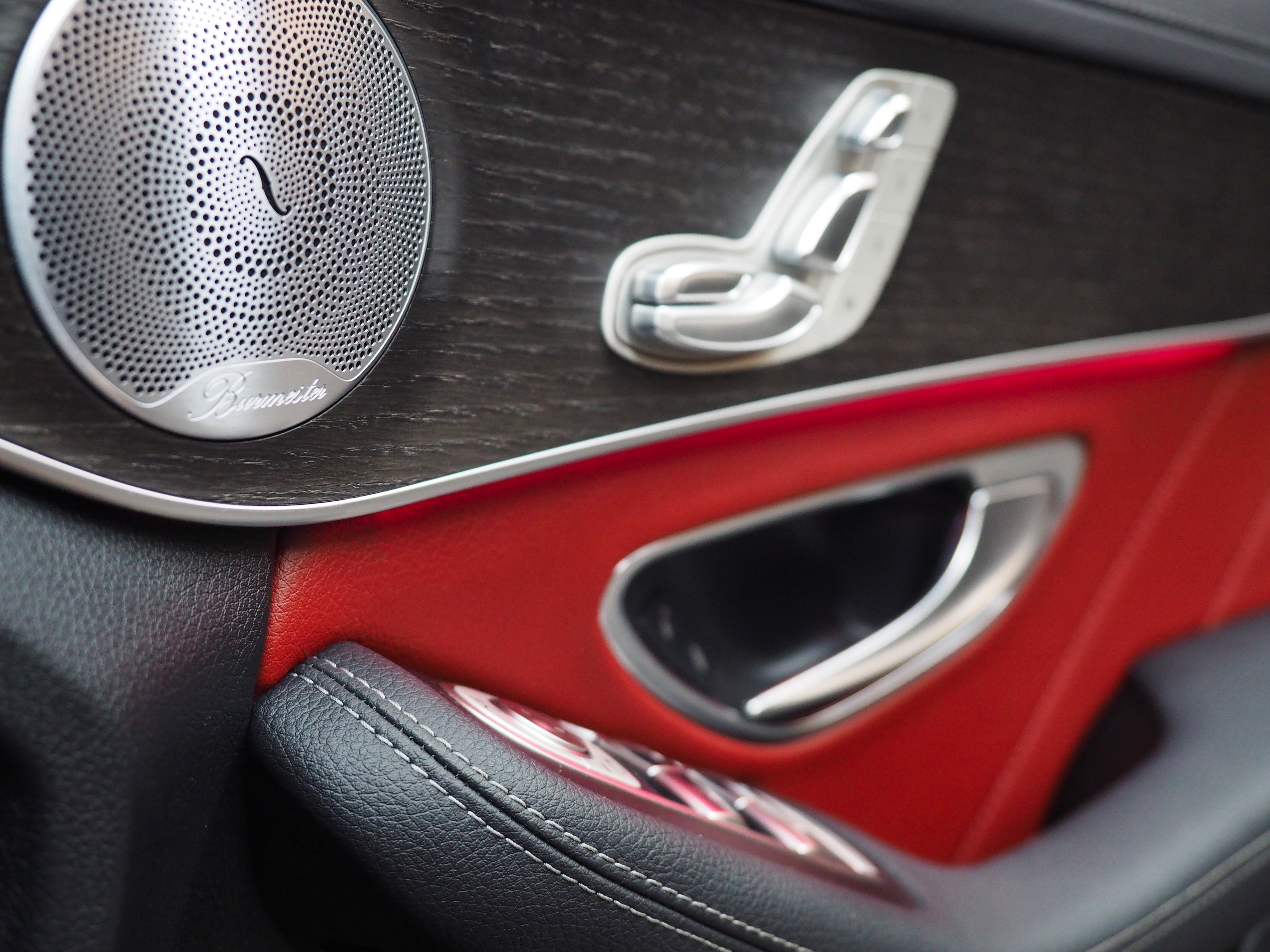 จองแล้ว C300e Plug in Hybrid AMG W205