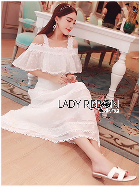 เดรสยาวเปิดใหล่ผ้าคอตอนสีขาว