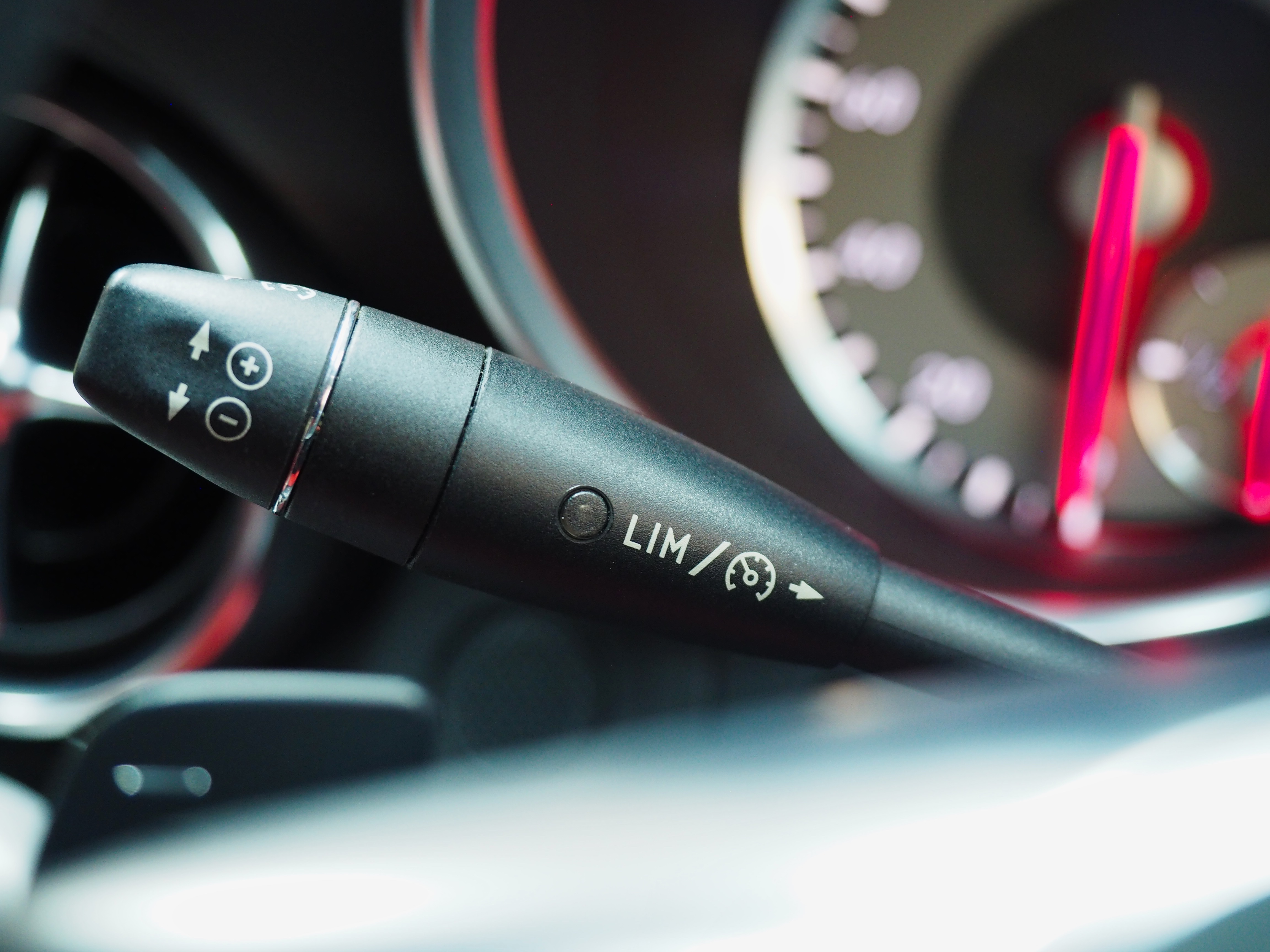 จองแล้ว SLK250 AMG R172