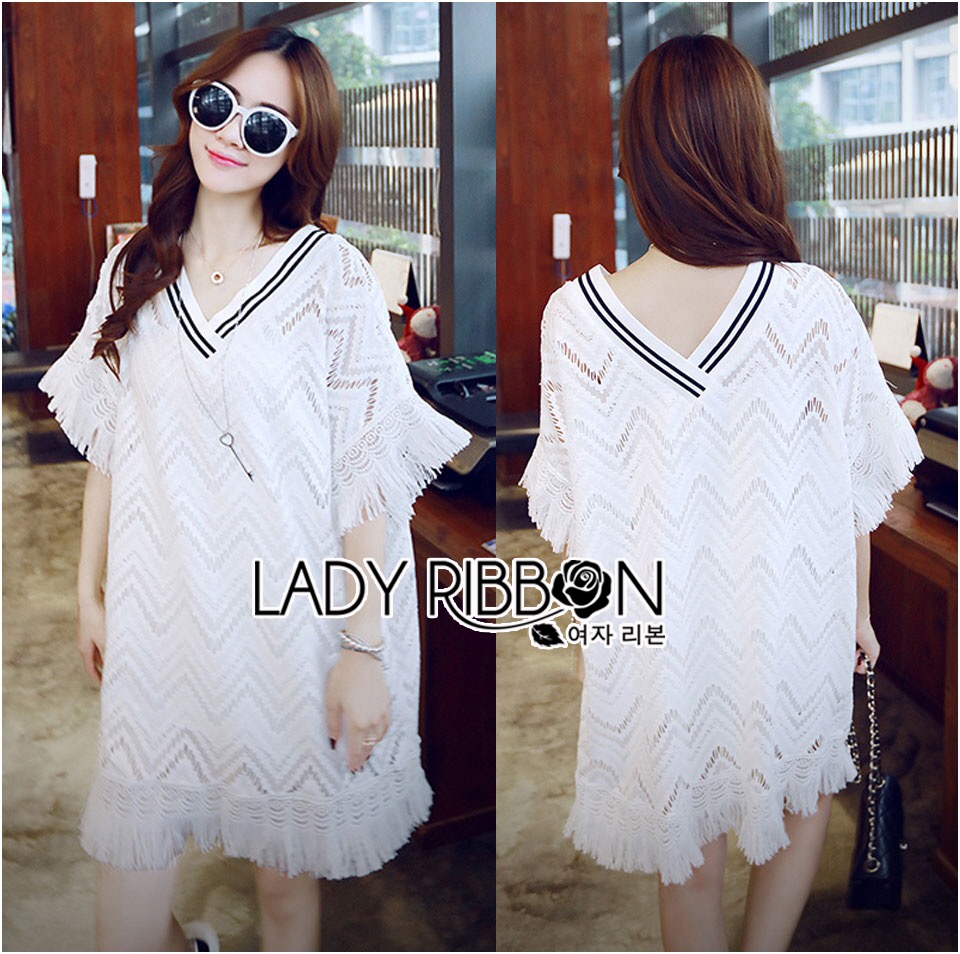 Lady Ribbon's Made 🎀 Lady Florence Modern Hippie Free-Spirit Fringed Lace Dress เดรสผ้าลูกไม้สีขาวประดับพู่สไตล์ฮิปปี้สุดเก๋ ตัวนี้ใส่แล้วดูเป็นสาวโบฮีเมียนฮิปปี้แบบยุค 60s