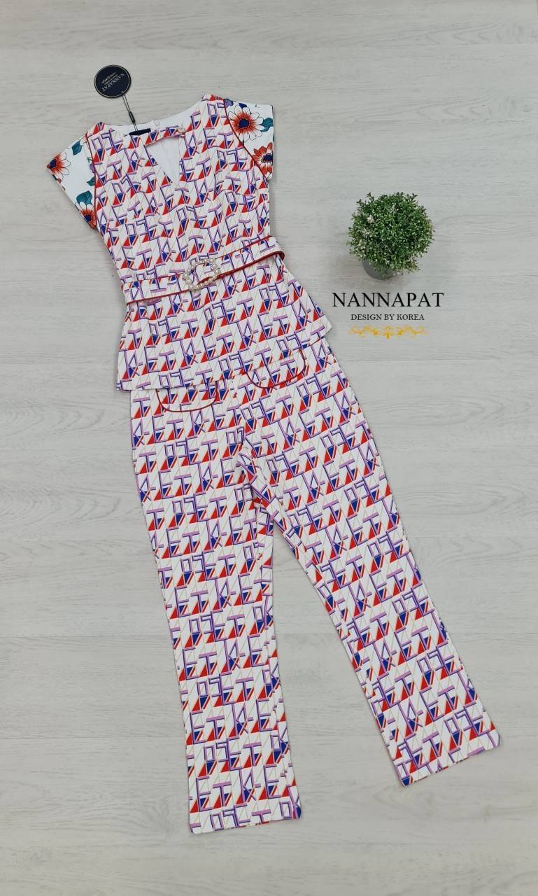 เสื้อซิปหลัง กางเกงทรงสวย