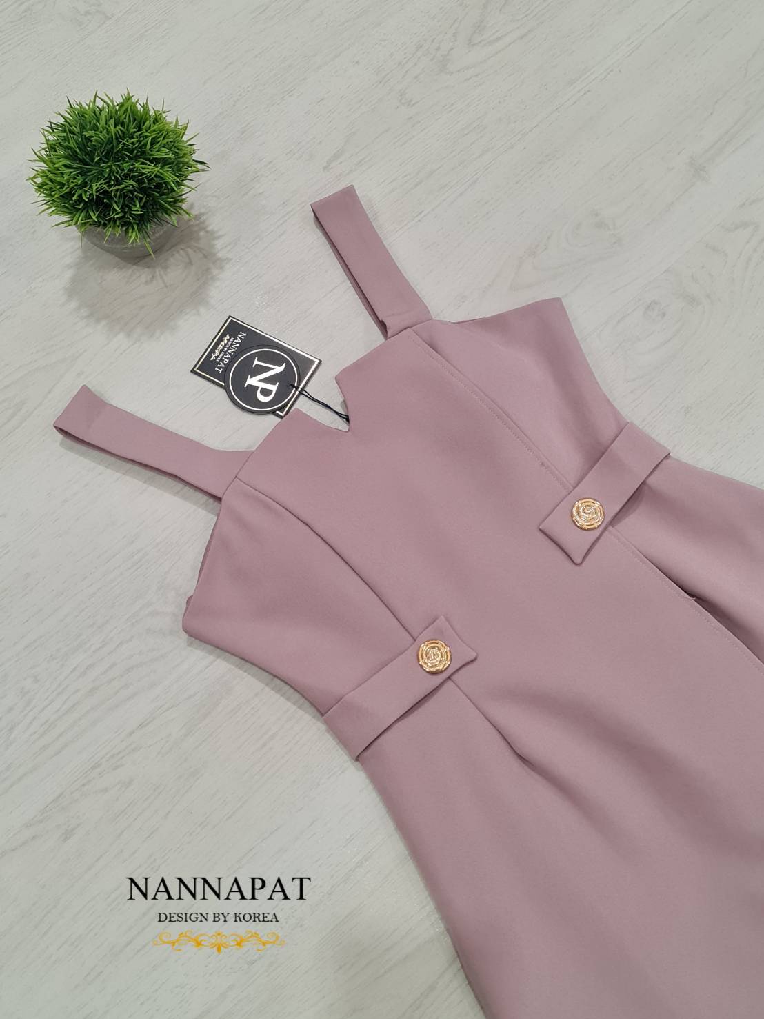 เดรส แต่ด้านในเป็นกางเกง