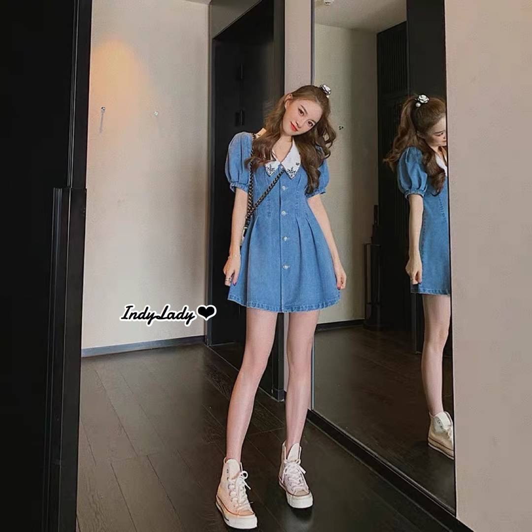 Mini dress เนื้อผ้ายีนส์ คอปกสีขาว