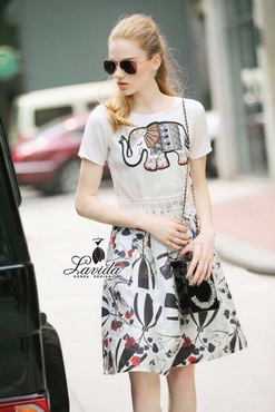 Lady Ribbon Online เสื้อผ้า Lavida LV03300616 🍭Korea Design By Lavida noble elephant embroidered top floral printed skirt nice set