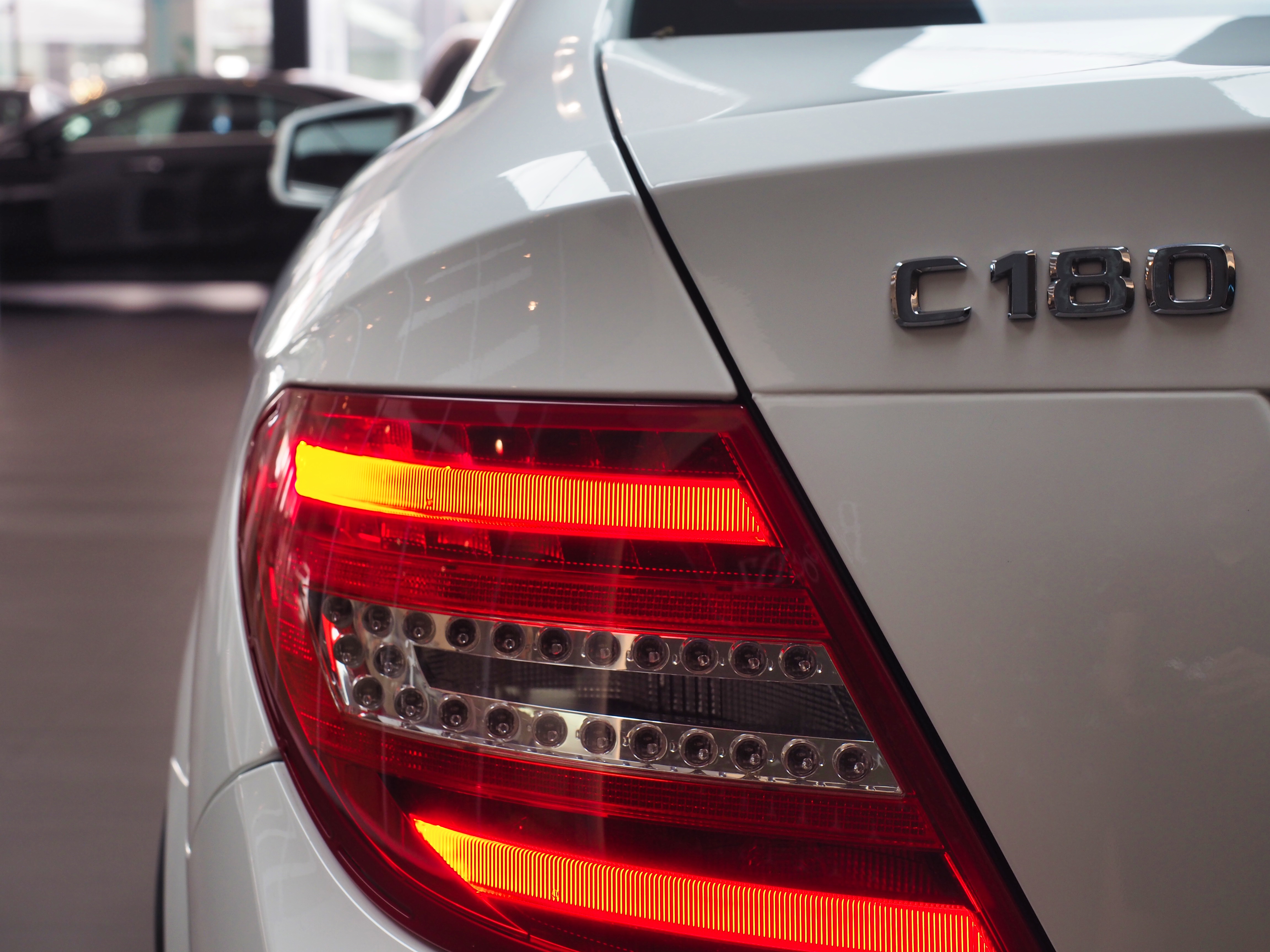 จองแล้ว C180 Coupe AMG W204