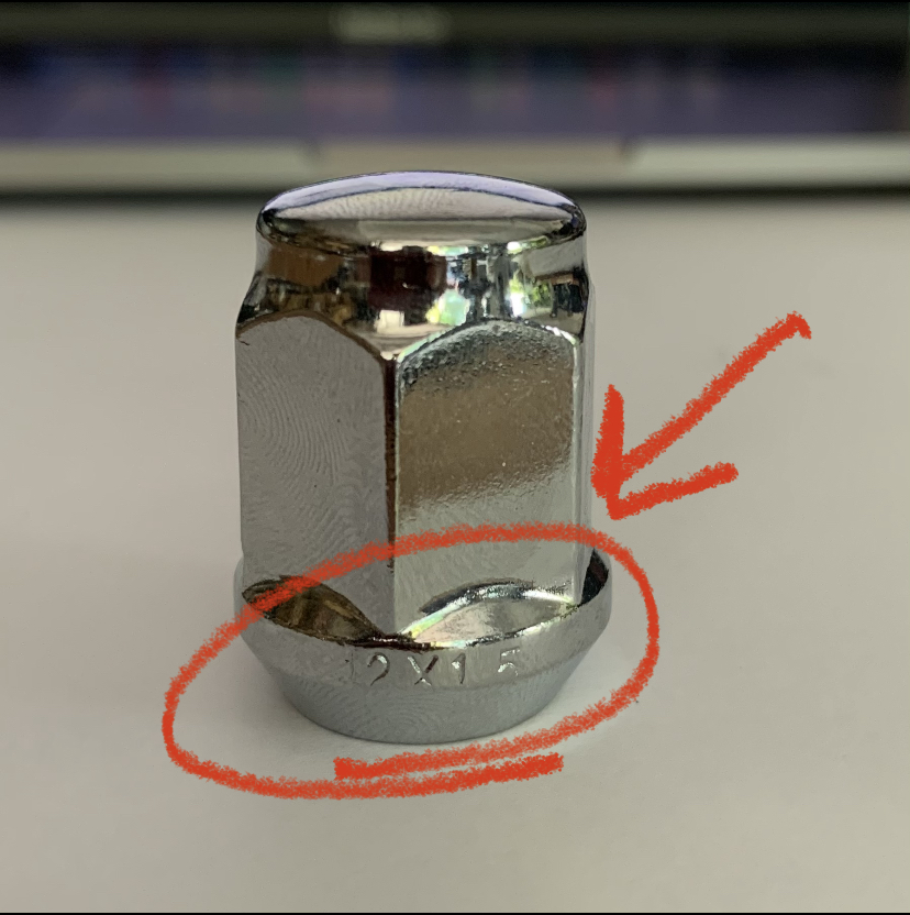 น๊อตล้อ รถยนต์ น๊อตเดิมติดรถ ขนาด 12 x 1.5 เกลียว1.5 บล็อกเบอร์ 19 สีเงิน เหล็กชุบโครเมียม