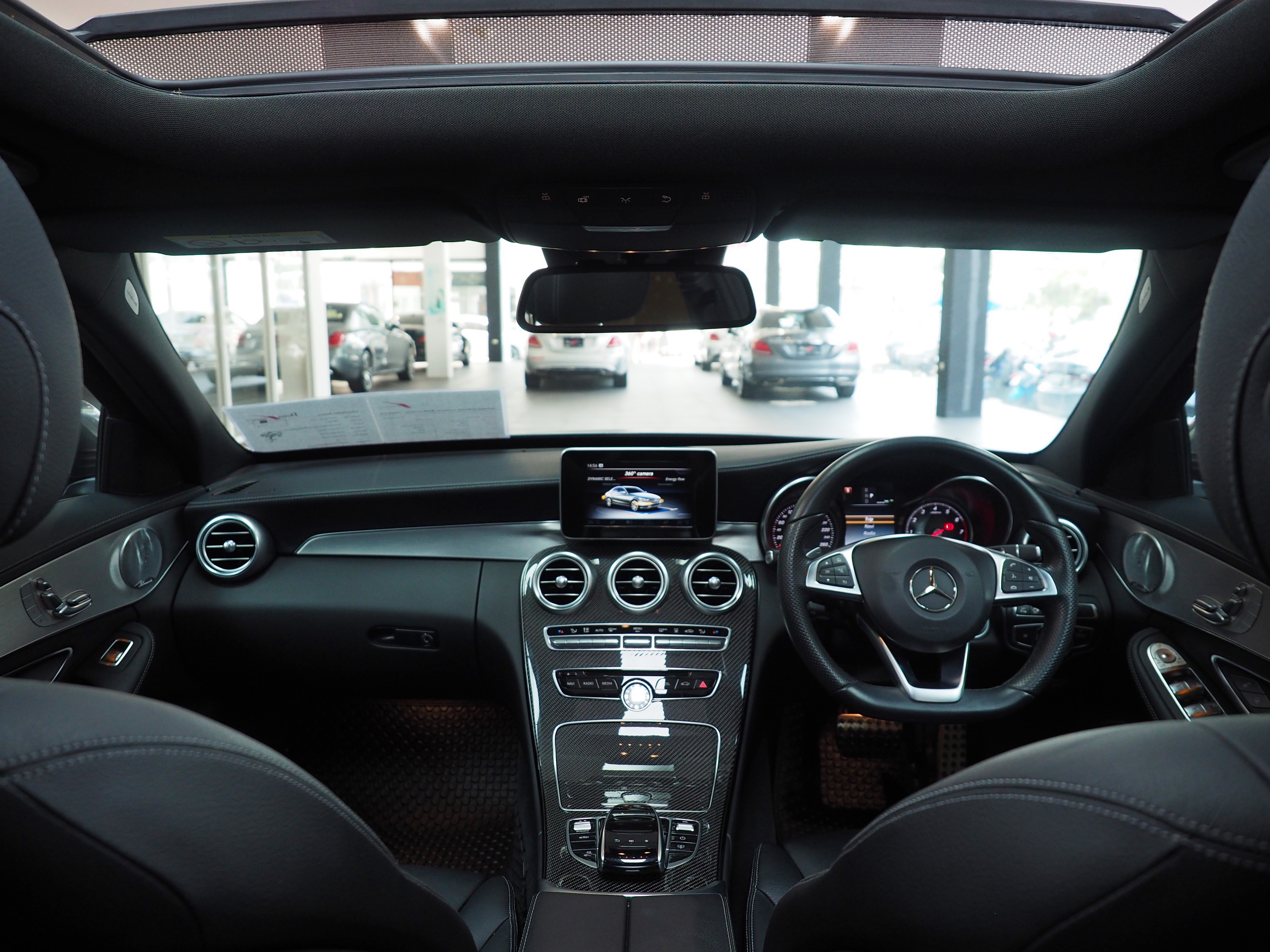 จองแล้ว C350e AMG Plug in Hybrid W205