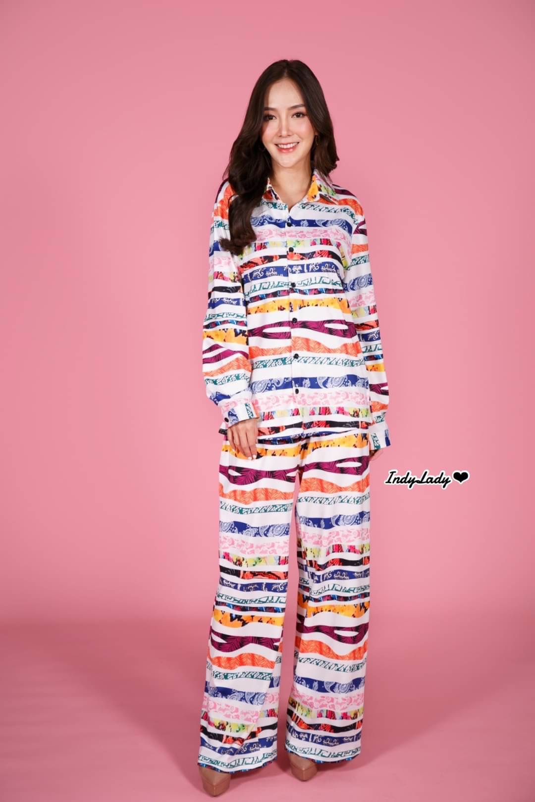 ตัวเสื้อทรงเชิ้ตแขนยาวคอปกกระดุมหน้า