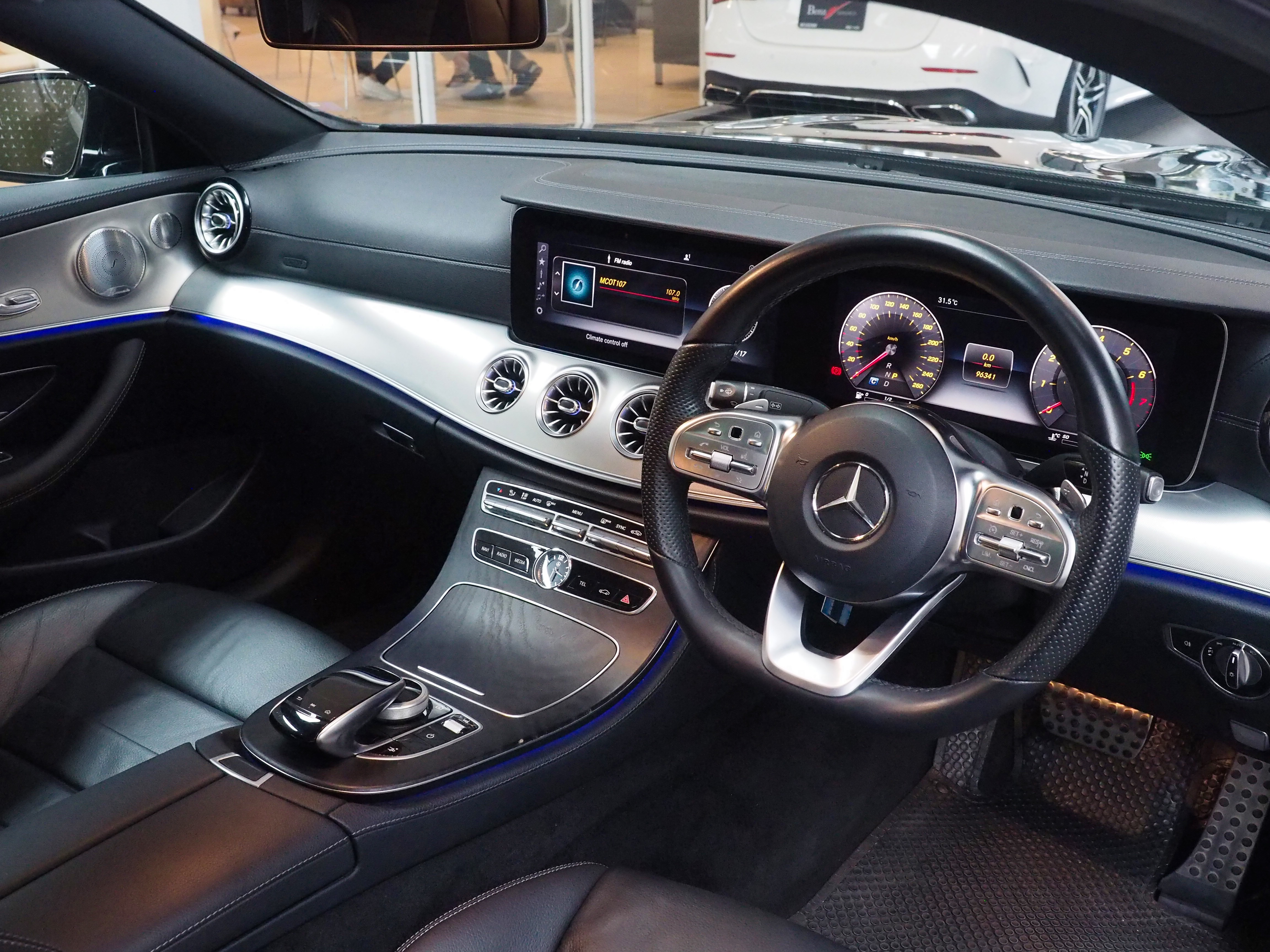 E200 Coupe AMG Dynamic W238