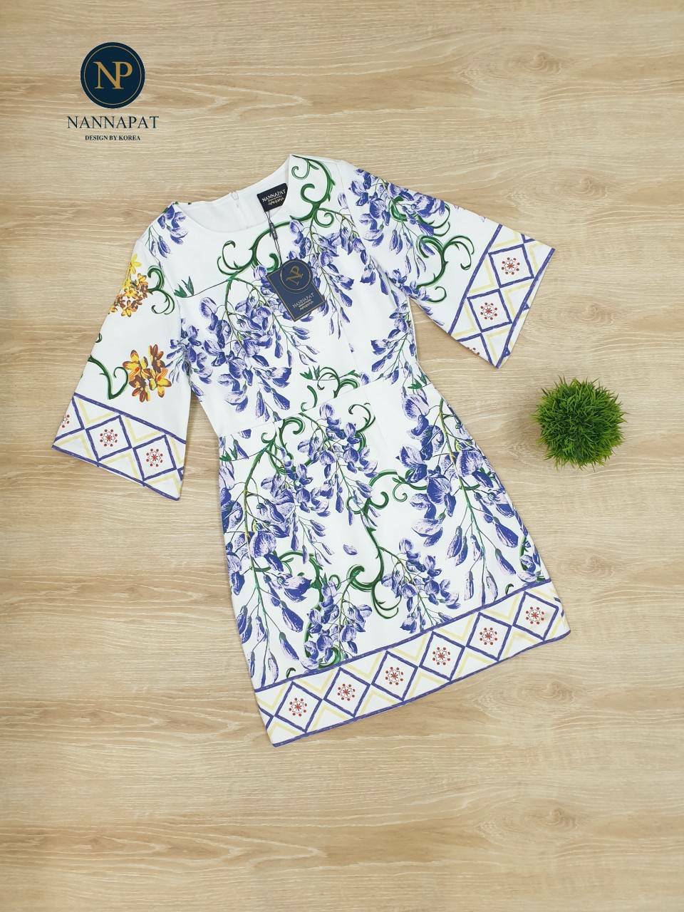 เดรสซิปหลัง ลายกล้วยไม้ป่า