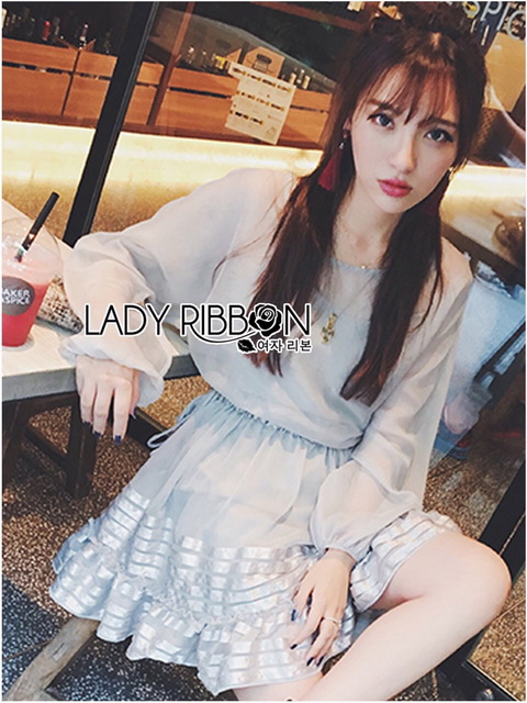 เดรสผ้าชีฟองสีเทาตกแต่งระบายลายทาง