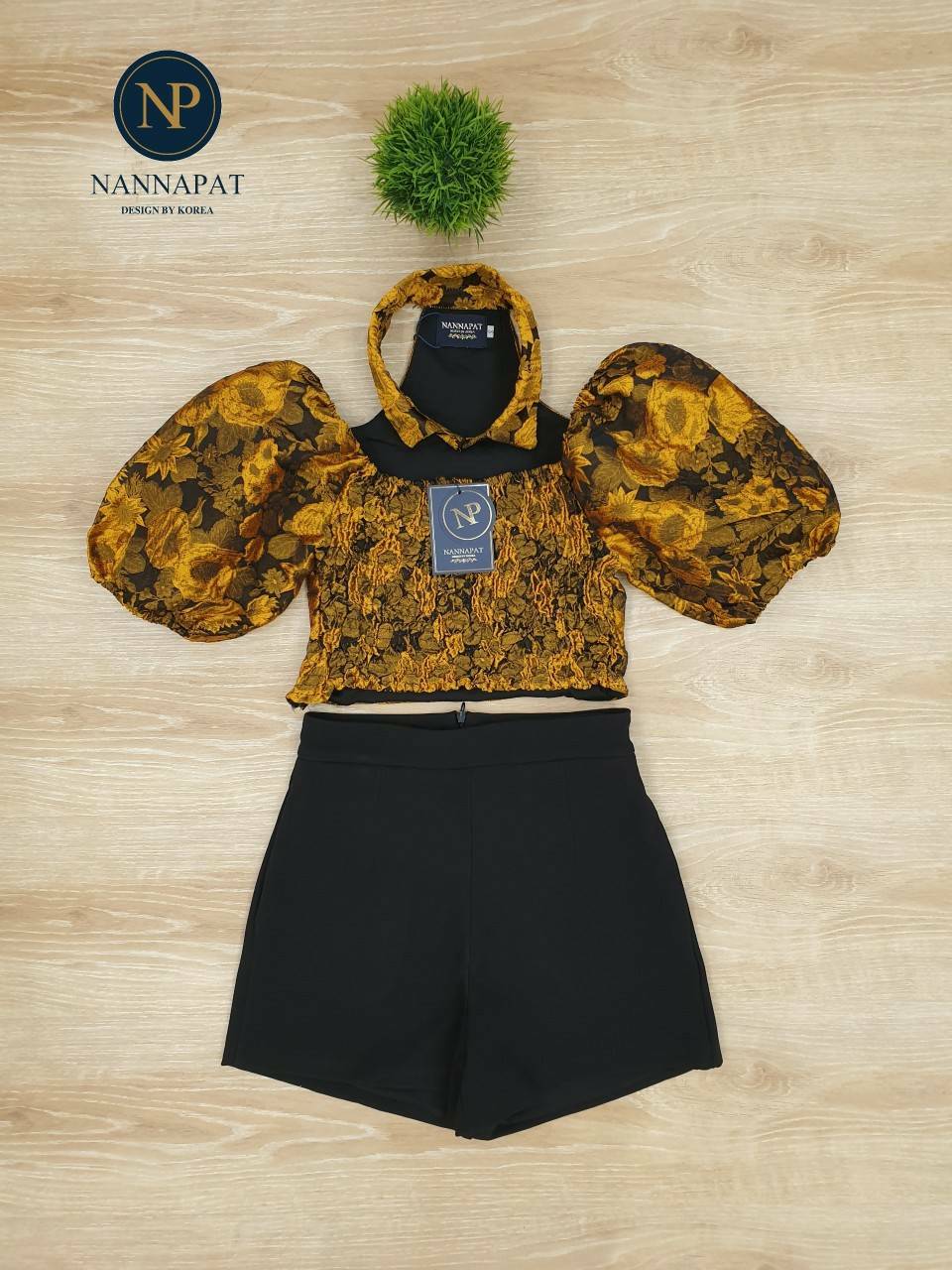 เสื้อแขนพองดีไซด์ปกคอเก๋ไก๋