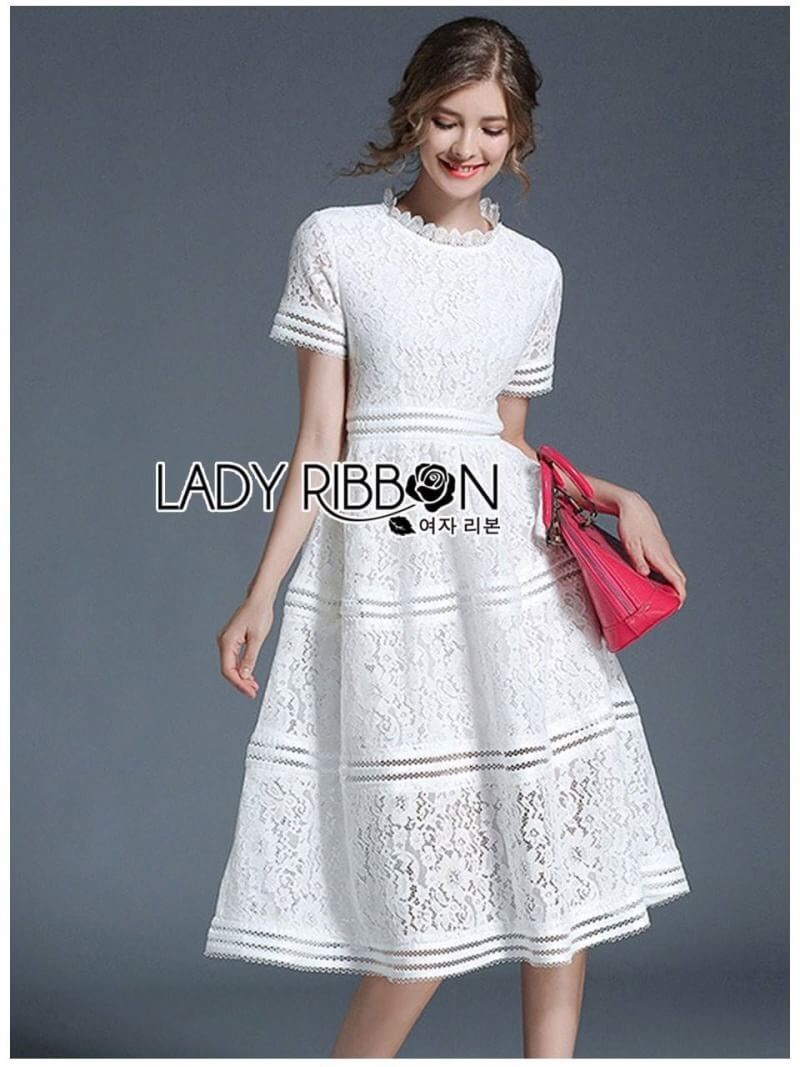 White Lace Dress เดรสผ้าลูกไม้สีขาวตัดต่อเลเยอร์ลายทาง