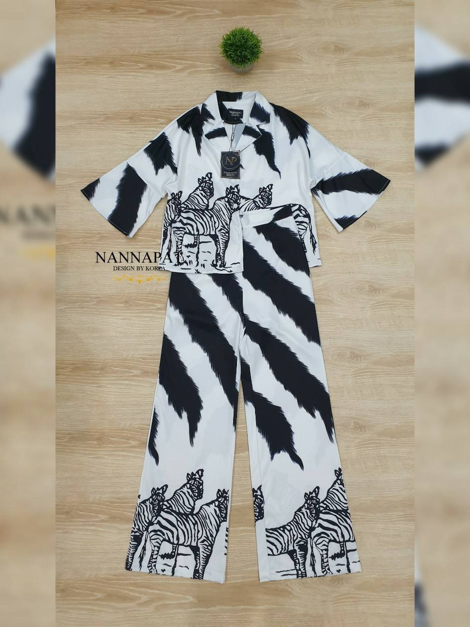 เสื้อกระดุมหน้า แขนบาน